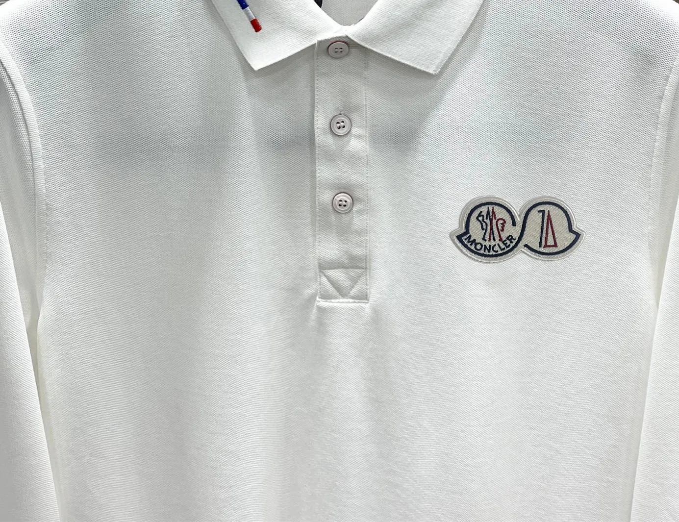 MONCLER/ SS Polo 。 T . . ! Piquet , “ ”。 . , , logo ， ， ， ， ， ， 。 Black/White/ Size：M~3XL